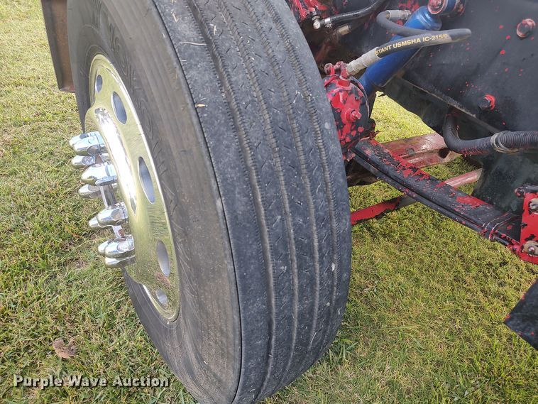 image for item LK9094 1996 Peterbilt 379  flatbed truck