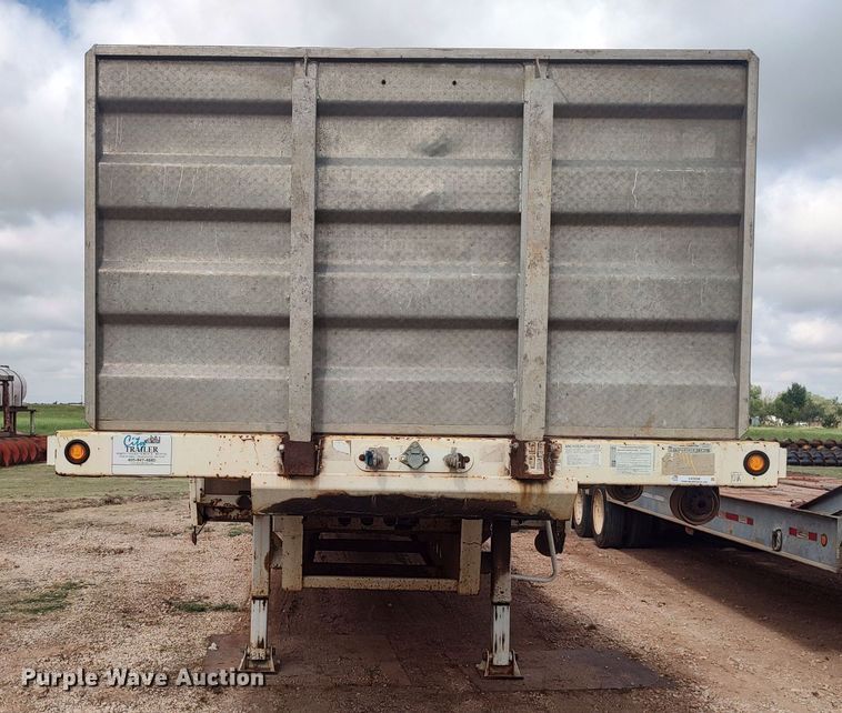 image for item LK9096 2009 Trail King TK70  drop deck trailer