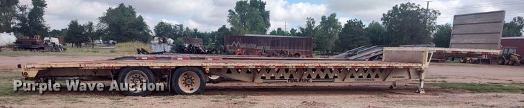 image for item LK9096 2009 Trail King TK70  drop deck trailer