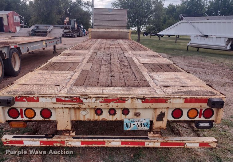 image for item LK9096 2009 Trail King TK70  drop deck trailer