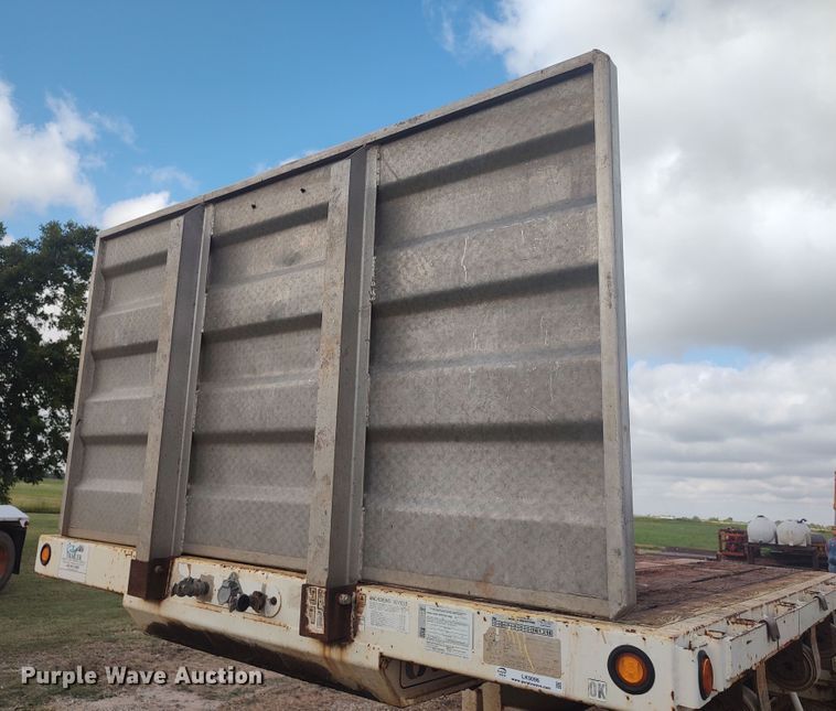 image for item LK9096 2009 Trail King TK70  drop deck trailer