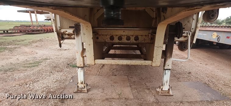 image for item LK9096 2009 Trail King TK70  drop deck trailer