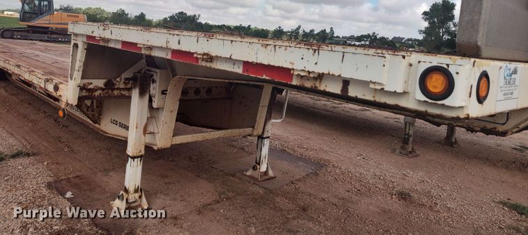 image for item LK9096 2009 Trail King TK70  drop deck trailer