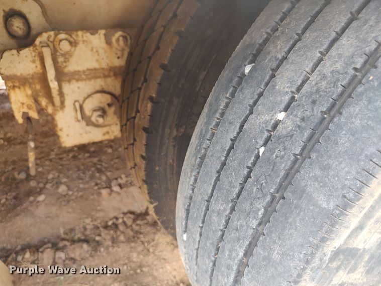 image for item LK9096 2009 Trail King TK70  drop deck trailer