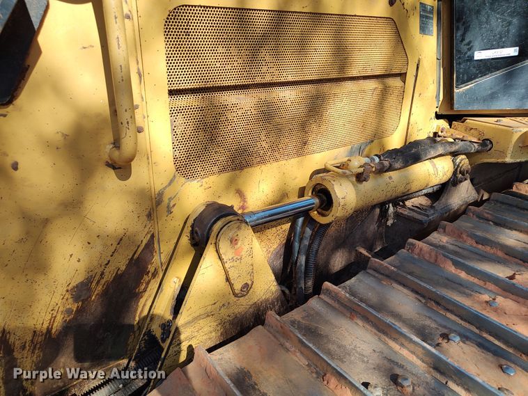 image for item LK9121 2005 Caterpillar D5G LGP  dozer