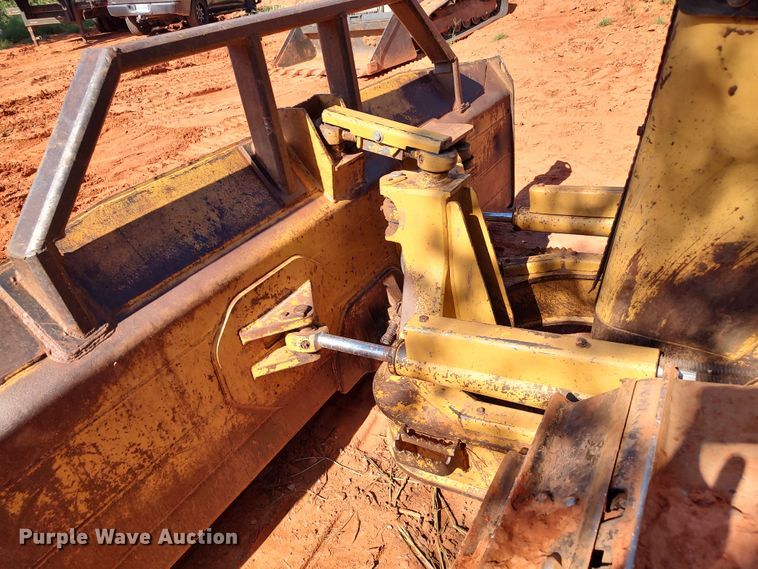 image for item LK9121 2005 Caterpillar D5G LGP  dozer