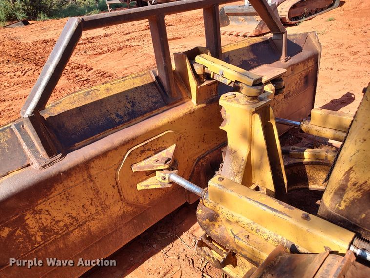 image for item LK9121 2005 Caterpillar D5G LGP  dozer