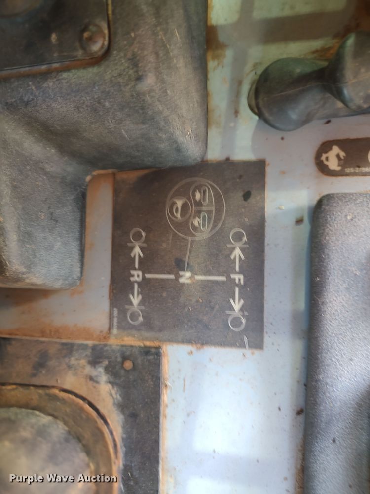 image for item LK9121 2005 Caterpillar D5G LGP  dozer