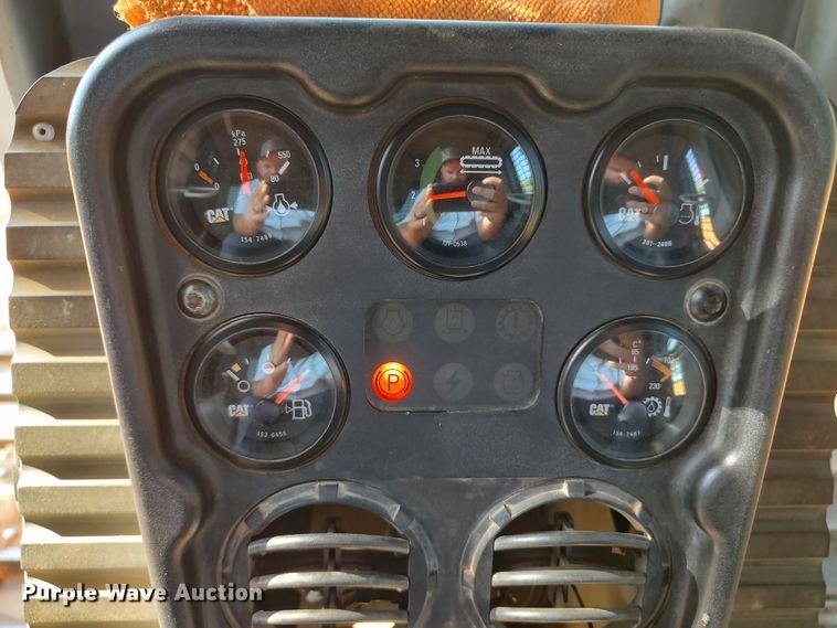 image for item LK9121 2005 Caterpillar D5G LGP  dozer