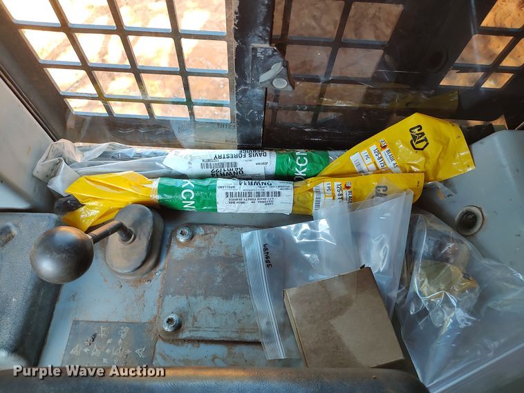 image for item LK9121 2005 Caterpillar D5G LGP  dozer