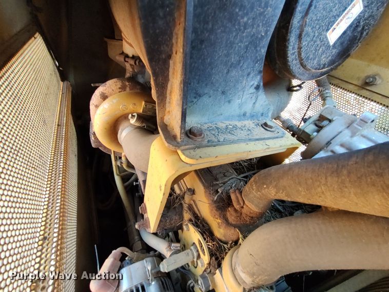 image for item LK9121 2005 Caterpillar D5G LGP  dozer