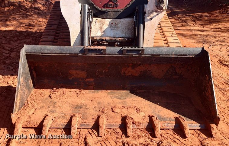 image for item LK9122 2021 Bobcat T770  tracked skid steer loader