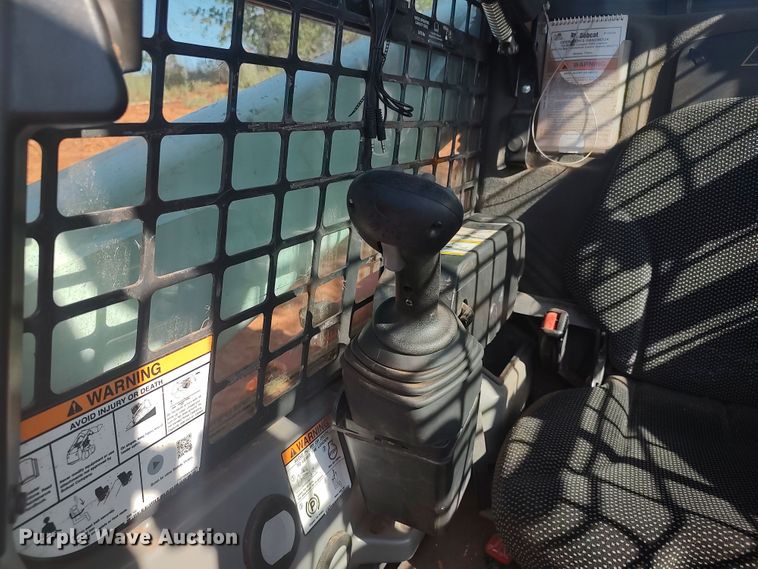 image for item LK9122 2021 Bobcat T770  tracked skid steer loader