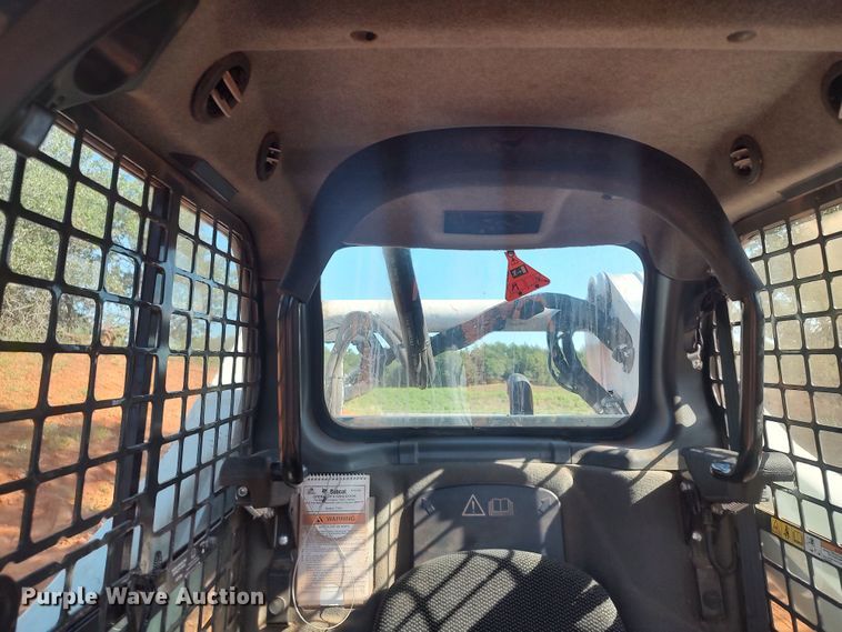 image for item LK9122 2021 Bobcat T770  tracked skid steer loader