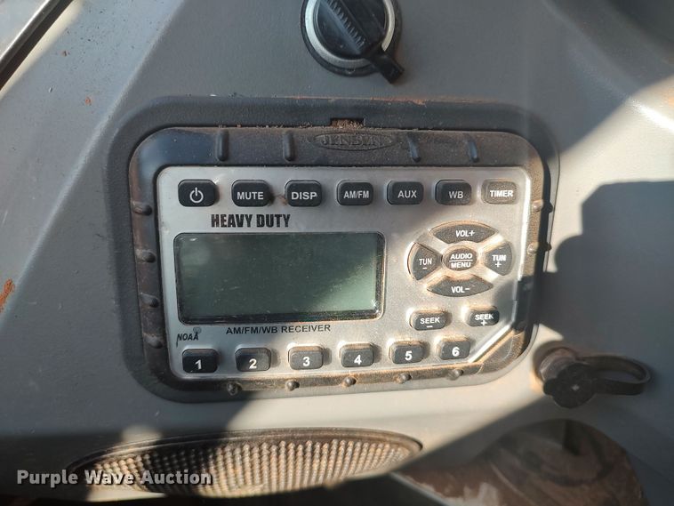 image for item LK9122 2021 Bobcat T770  tracked skid steer loader