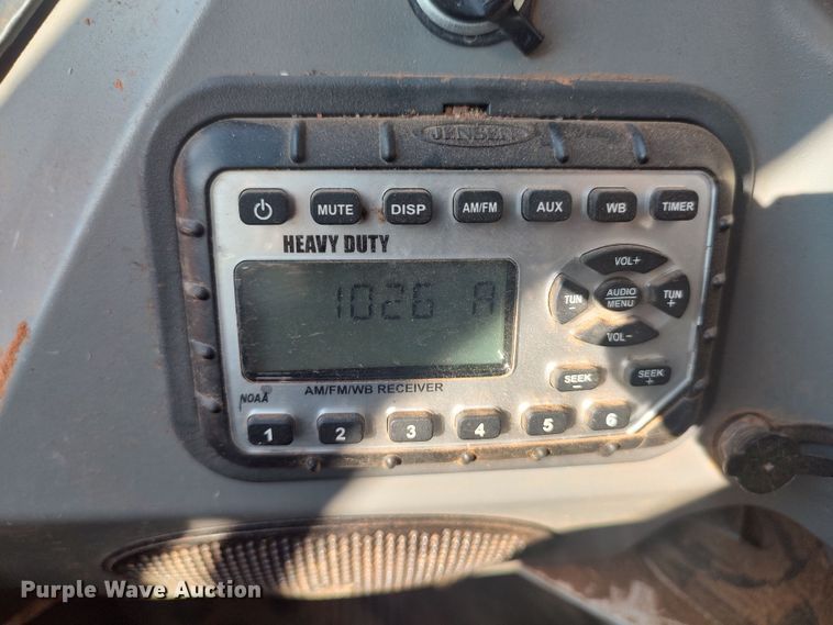 image for item LK9122 2021 Bobcat T770  tracked skid steer loader