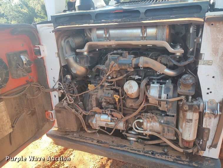 image for item LK9122 2021 Bobcat T770  tracked skid steer loader