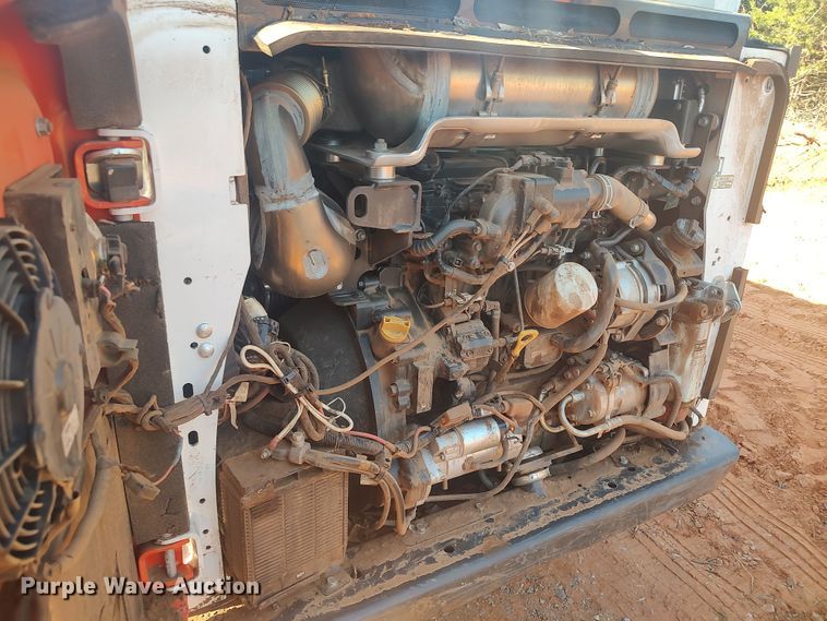 image for item LK9122 2021 Bobcat T770  tracked skid steer loader