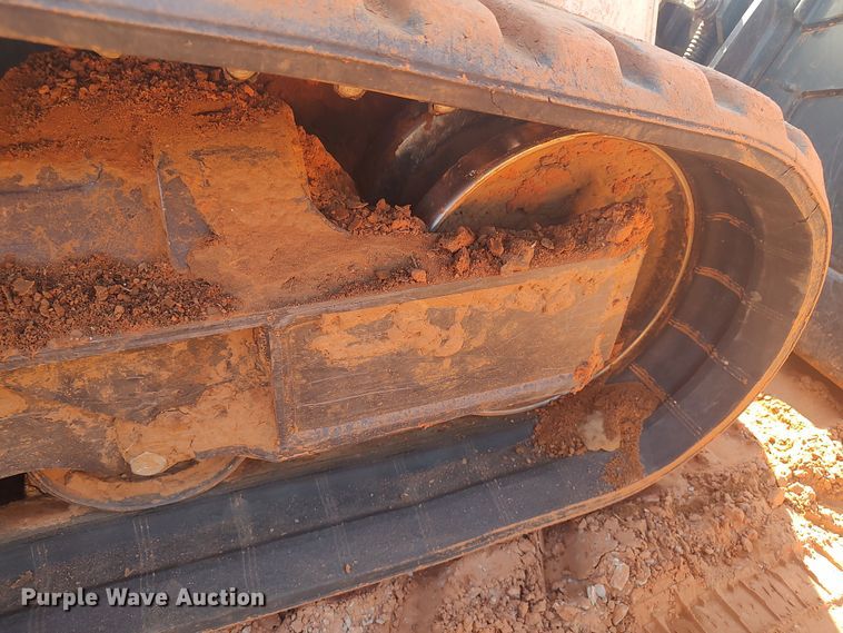 image for item LK9122 2021 Bobcat T770  tracked skid steer loader