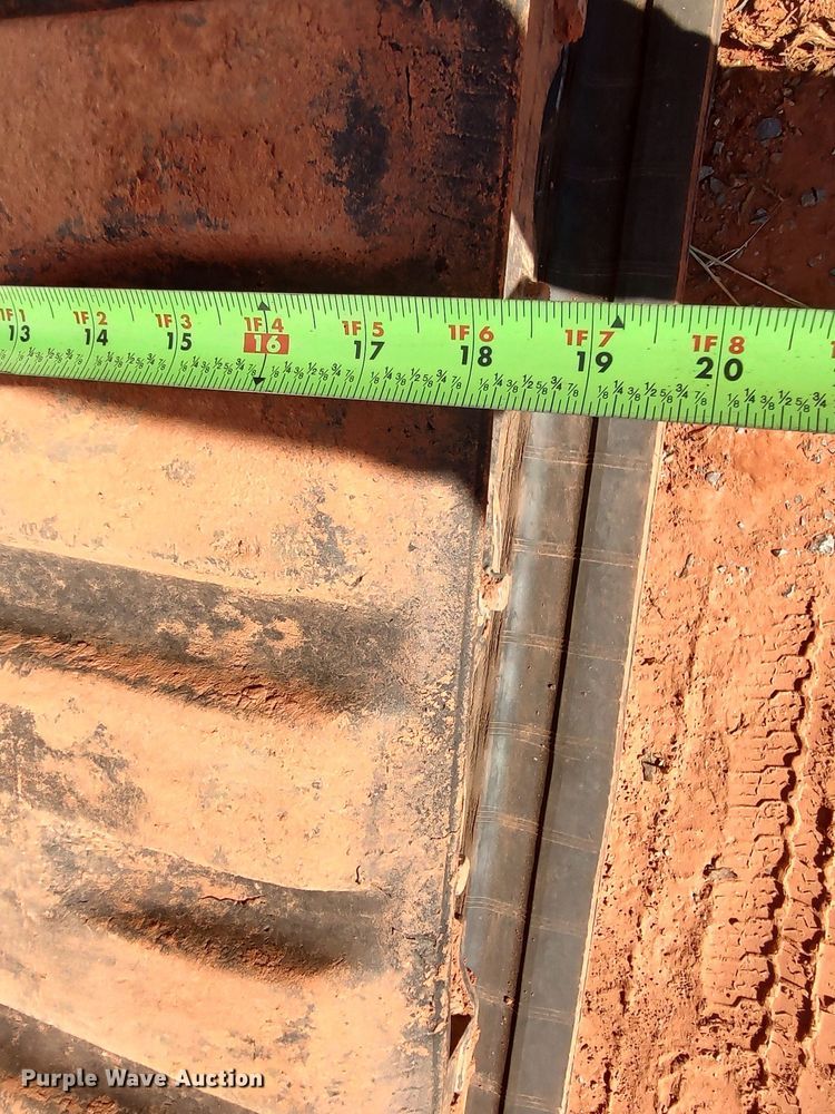 image for item LK9122 2021 Bobcat T770  tracked skid steer loader