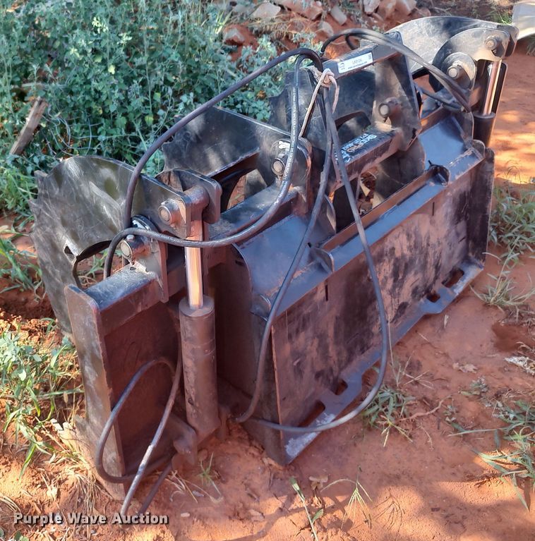 image for item LK9124 Skid Pro 657-1-0002  skid steer rock grapple