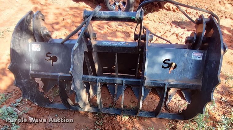 image for item LK9124 Skid Pro 657-1-0002  skid steer rock grapple