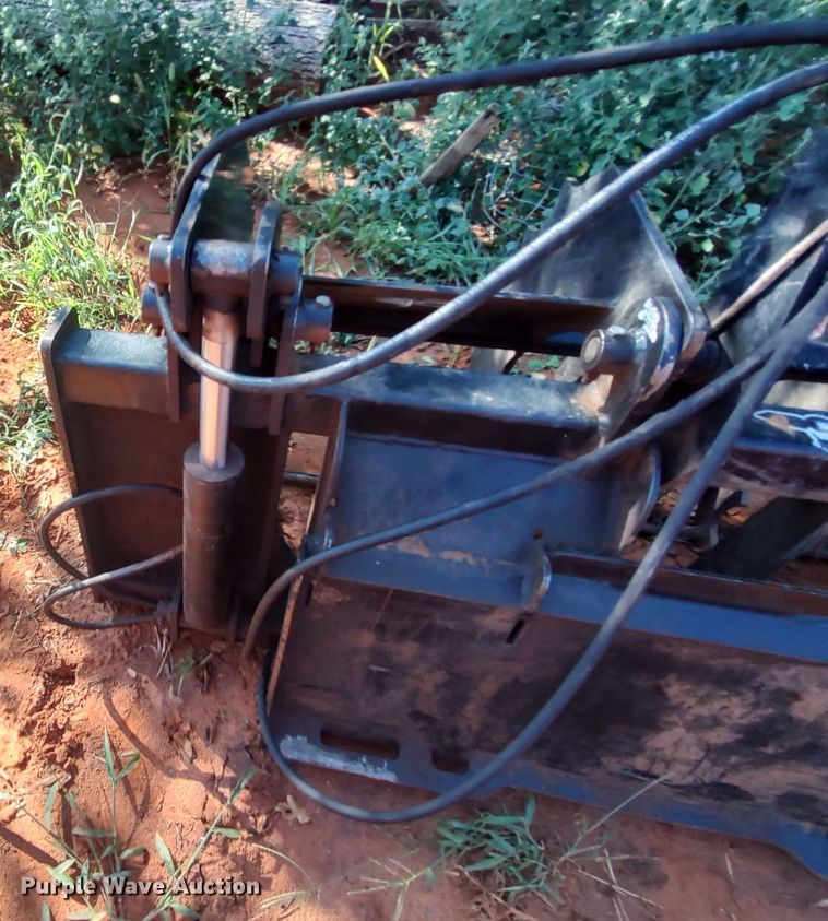 image for item LK9124 Skid Pro 657-1-0002  skid steer rock grapple