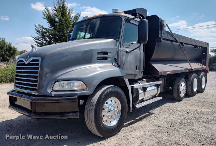 image for item LK9153 2004 Mack CX Series  dump truck