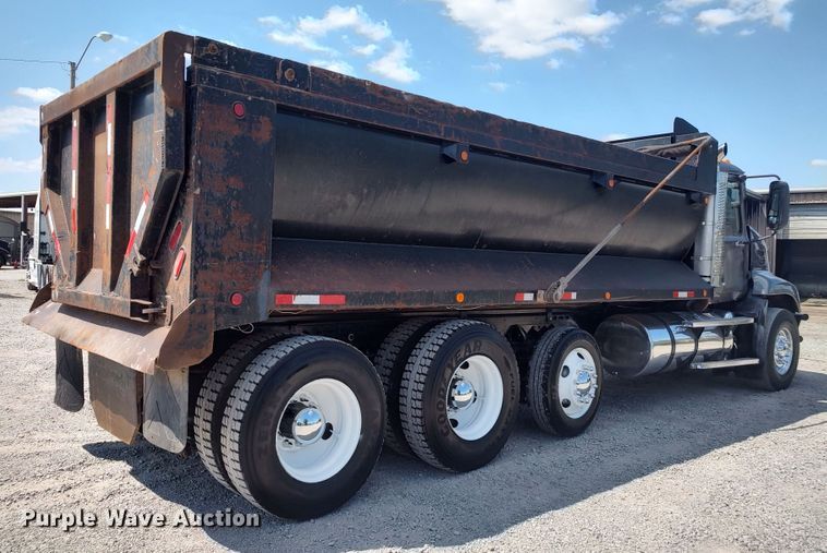 image for item LK9153 2004 Mack CX Series  dump truck