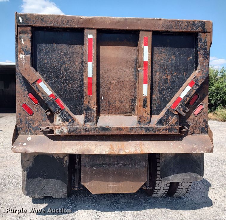 image for item LK9153 2004 Mack CX Series  dump truck