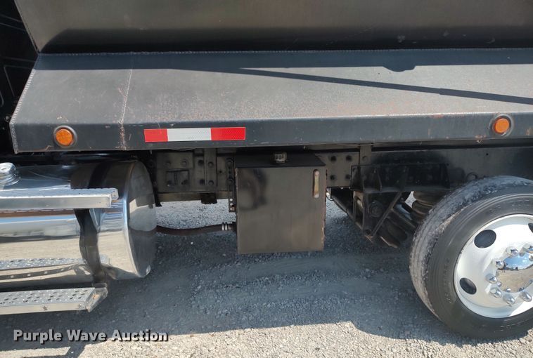 image for item LK9153 2004 Mack CX Series  dump truck