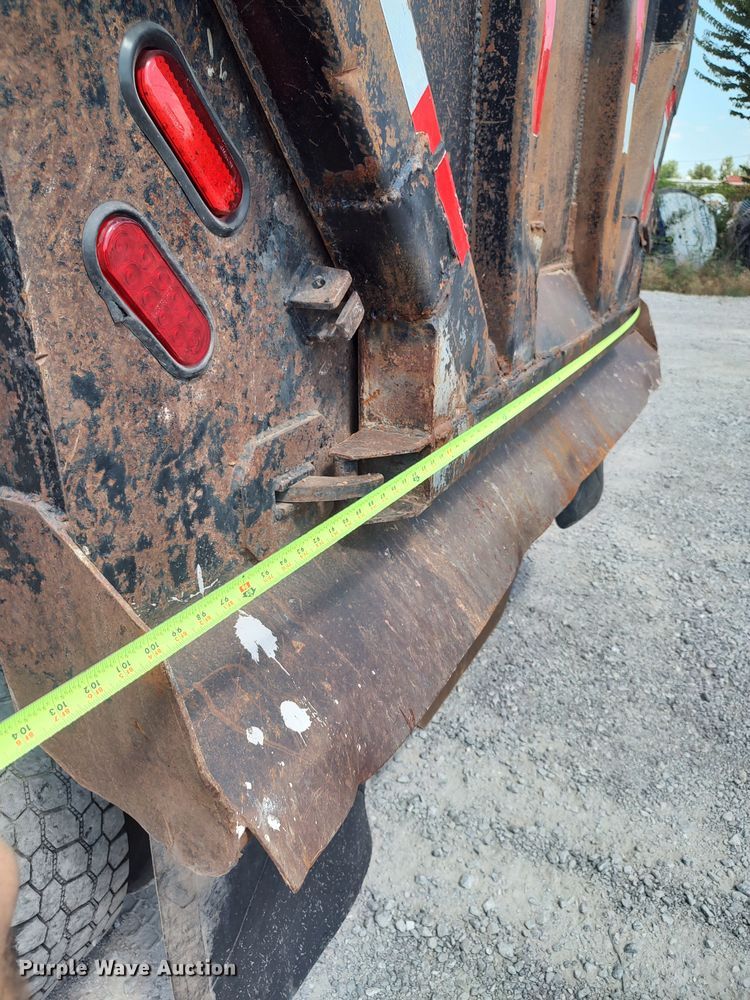 image for item LK9153 2004 Mack CX Series  dump truck