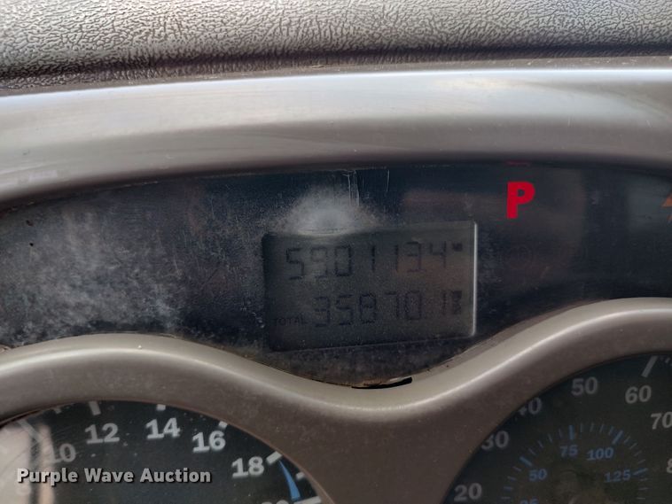 image for item LK9153 2004 Mack CX Series  dump truck