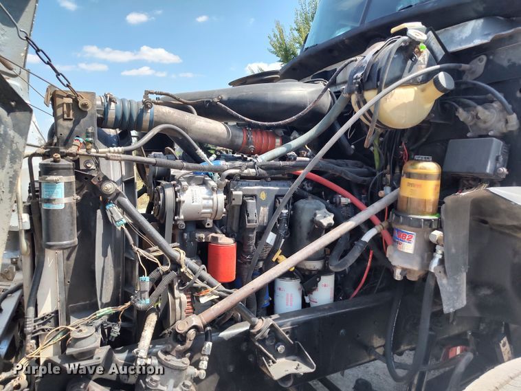 image for item LK9153 2004 Mack CX Series  dump truck