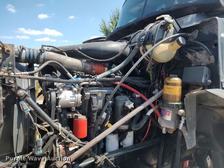 image for item LK9153 2004 Mack CX Series  dump truck