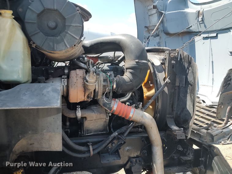 image for item LK9153 2004 Mack CX Series  dump truck