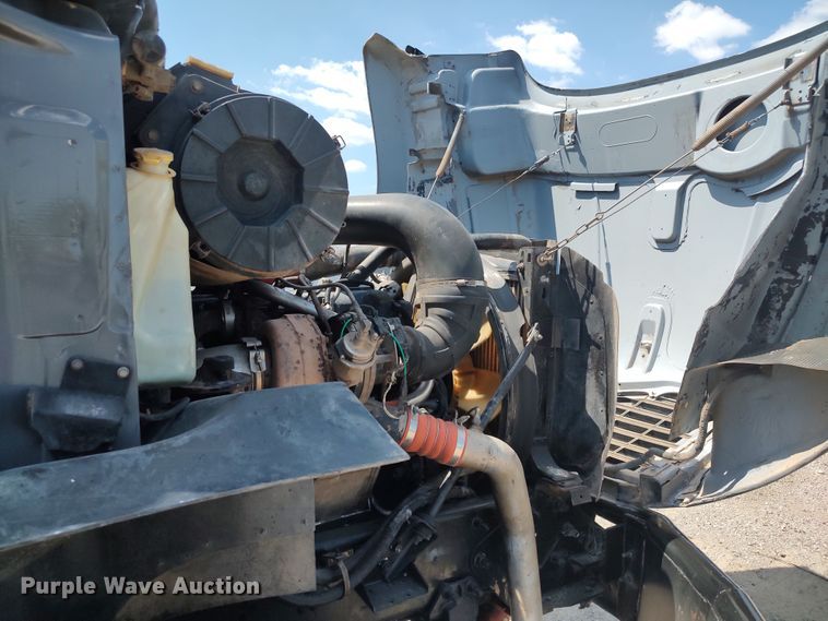 image for item LK9153 2004 Mack CX Series  dump truck