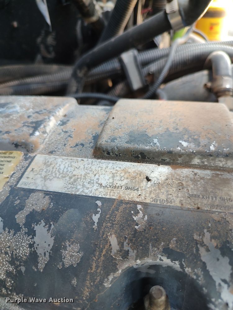 image for item LK9153 2004 Mack CX Series  dump truck