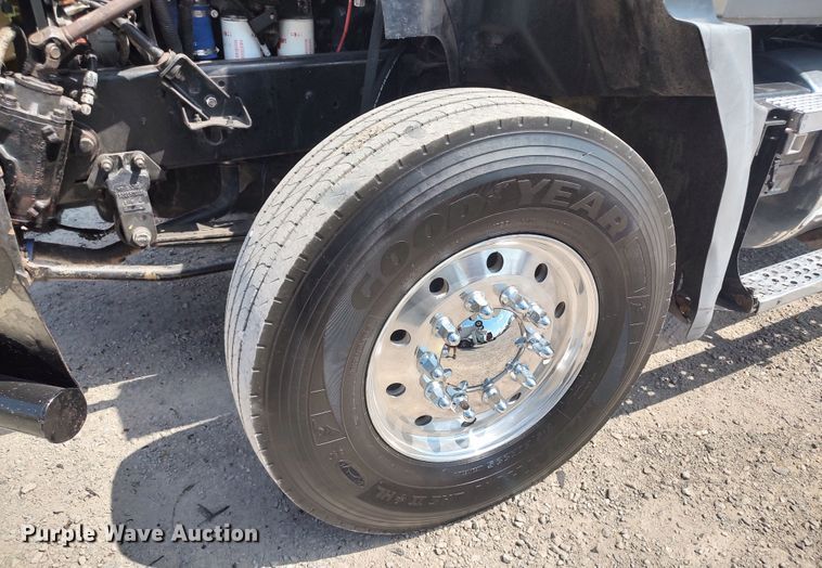 image for item LK9153 2004 Mack CX Series  dump truck