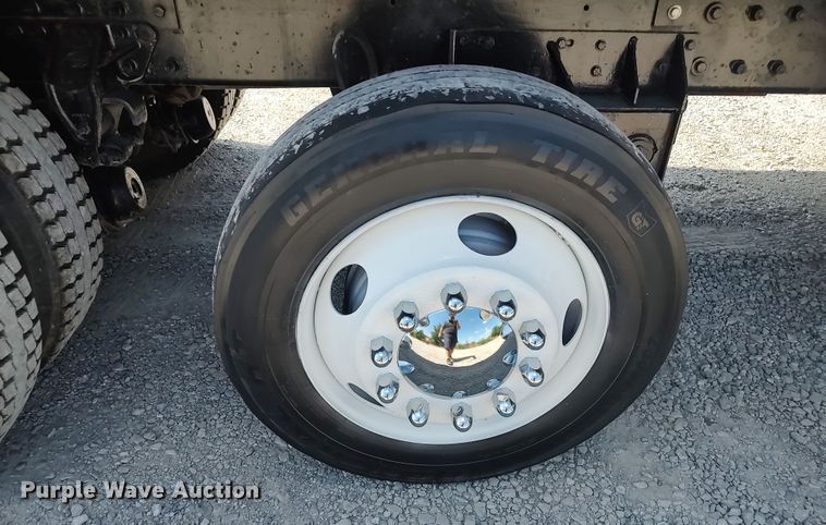 image for item LK9153 2004 Mack CX Series  dump truck