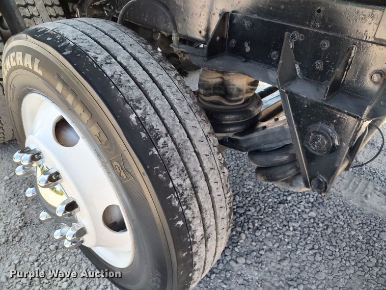 image for item LK9153 2004 Mack CX Series  dump truck