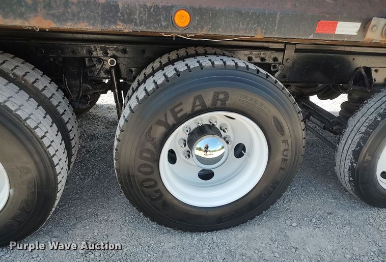 image for item LK9153 2004 Mack CX Series  dump truck