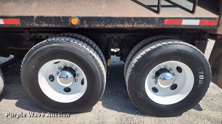 image for item LK9153 2004 Mack CX Series  dump truck