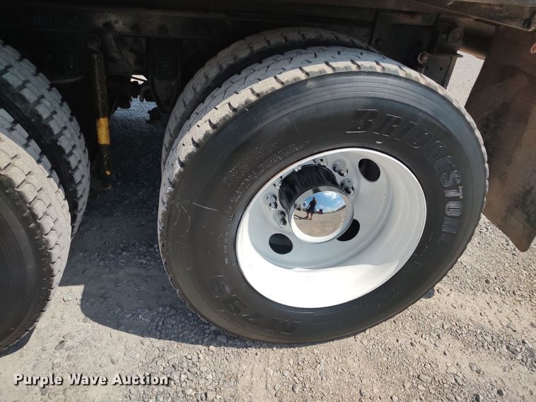 image for item LK9153 2004 Mack CX Series  dump truck