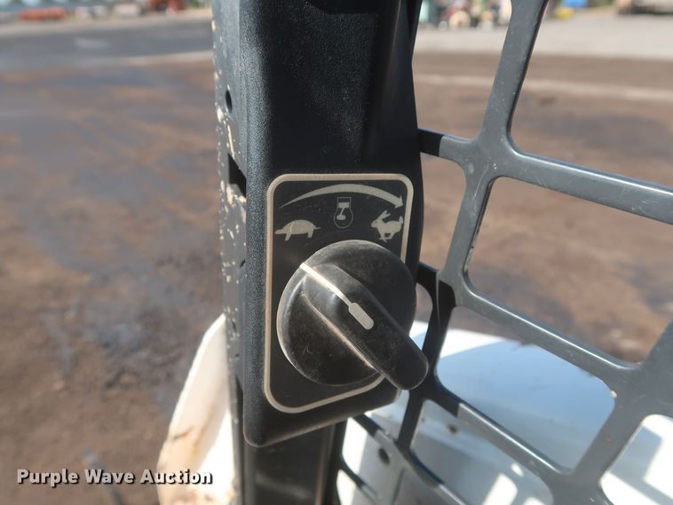 image for item LK9167 2015 Bobcat S650  skid steer loader