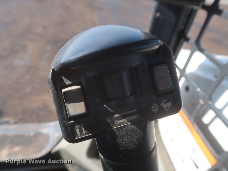 image for item LK9167 2015 Bobcat S650  skid steer loader