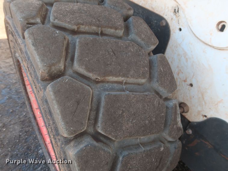 image for item LK9167 2015 Bobcat S650  skid steer loader