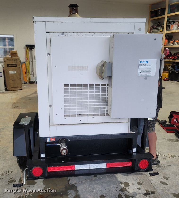 image for item LM9667 2016 Generac MGG100M  generator