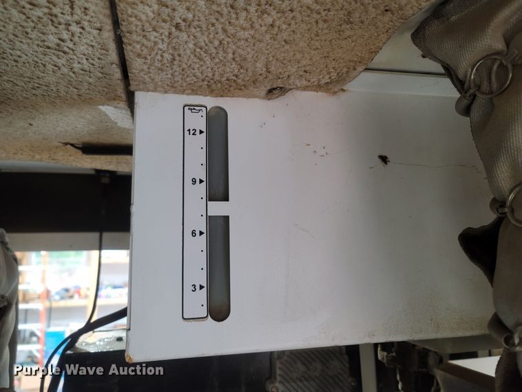 image for item LM9667 2016 Generac MGG100M  generator