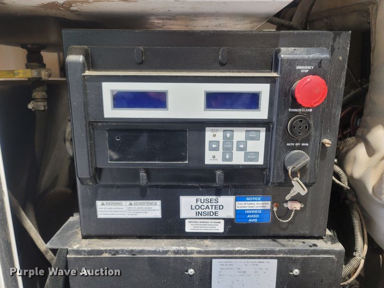 image for item LM9667 2016 Generac MGG100M  generator